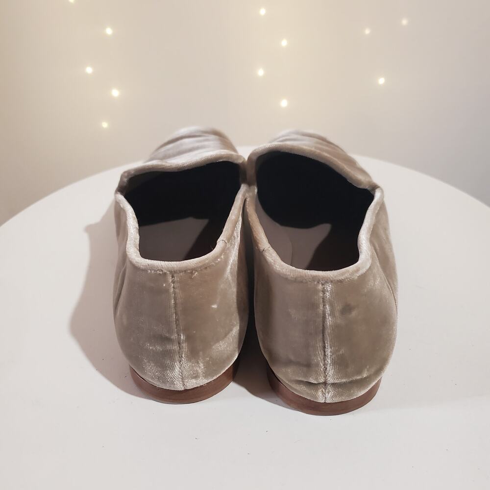 Vince Velvet Loafers Bray Venetian Italian Loafers Womens Size 8.5 Taupe Tan - Picture 4 of 9